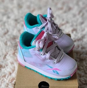**SOLD**Reebok trainers for infant